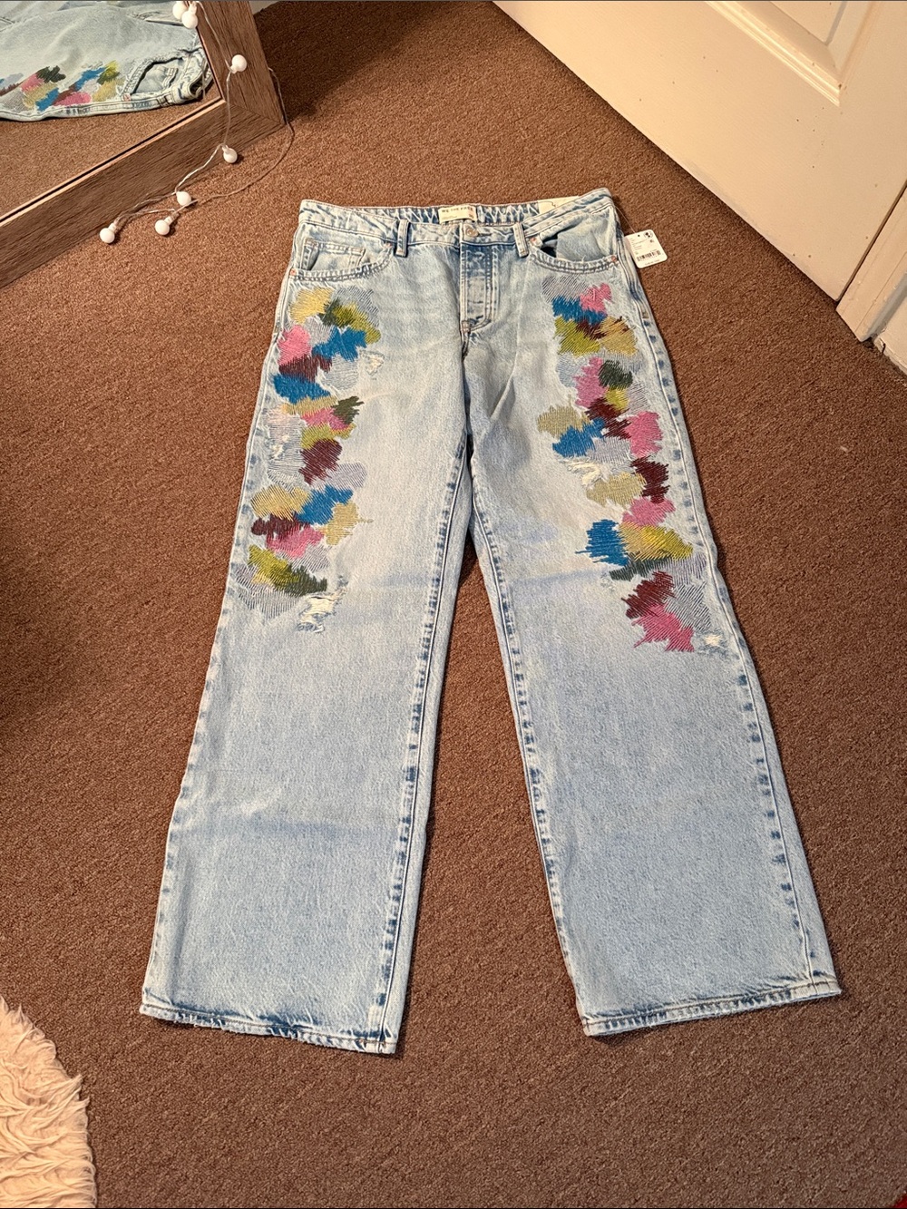 We The Free Tennessee Low-Rise Embroidered Boyfriend Jeans - Picture 4 of 13